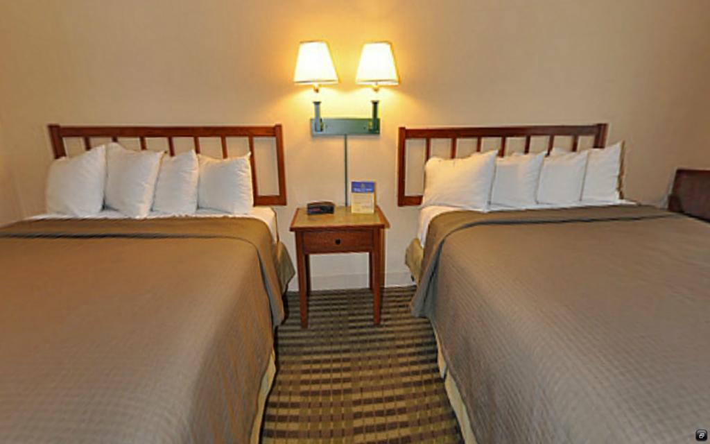 Norwood Inn And Suites Chaska Ruang foto